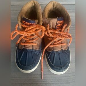 OshKosh B’gosh Toddler Duck Boots – Size 10